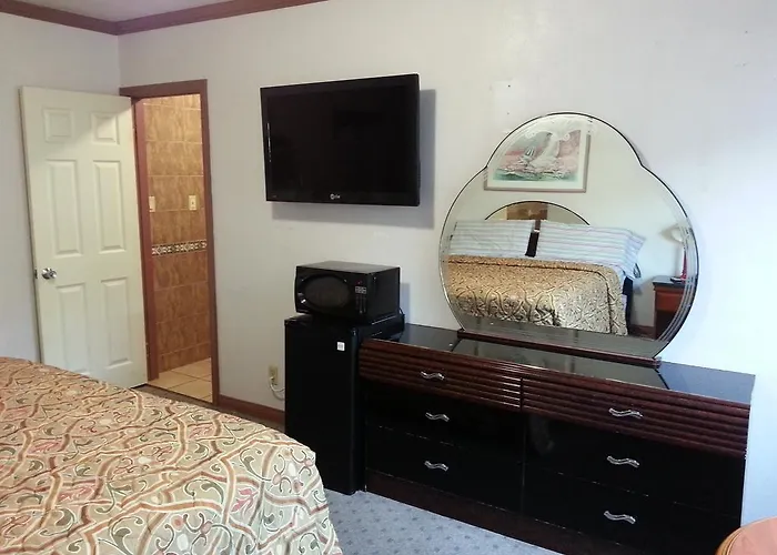 Walls Motel Long Beach